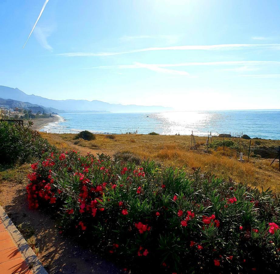 Mateo Apartamentos Nerja Dış mekan fotoğraf